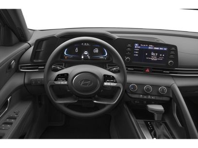 New 2026 Hyundai Elantra SE