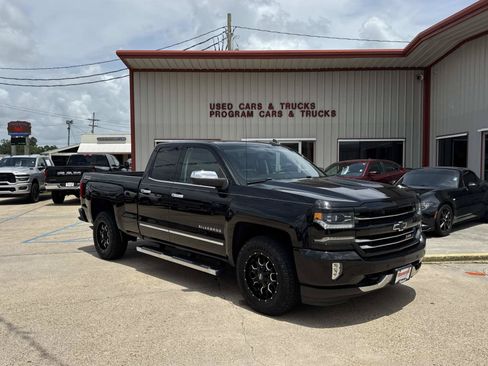 Used 2017 Chevrolet Silverado 1500 LTZ Z71 w/ LTZ Plus Package AWD/4WD image 1