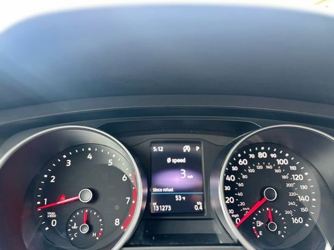 Used 2018 Volkswagen Tiguan SE image 26