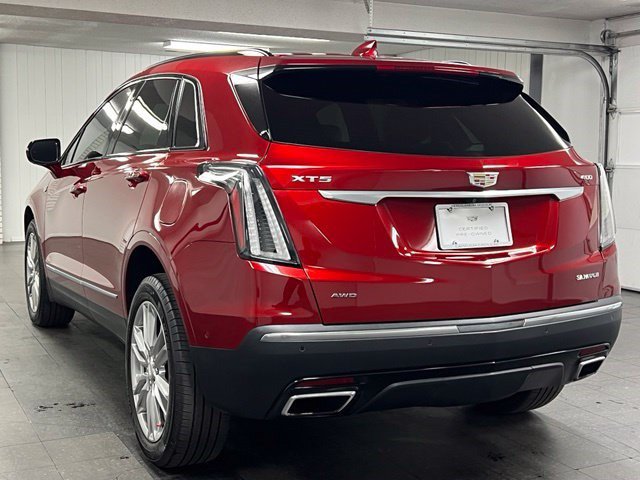 Certified 2024 Cadillac XT5 Sportv w/ Technology Package AWD/4WD image 3