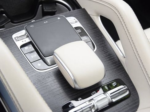 Certified 2023 Mercedes-Benz GLS 63 AMG 4MATIC image 33