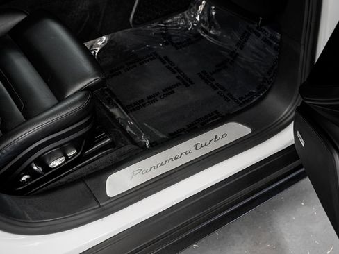 Used 2018 Porsche Panamera Turbo Sport Turismo AWD/4WD image 25