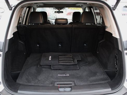 Used 2021 Nissan Rogue SV w/ Premium Package image 20