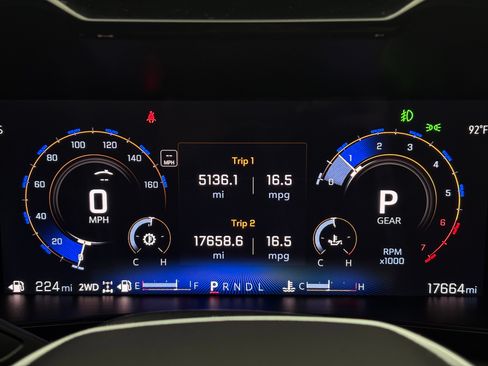Used 2025 Chevrolet Colorado ZR2 w/ Technology Package AWD/4WD image 21