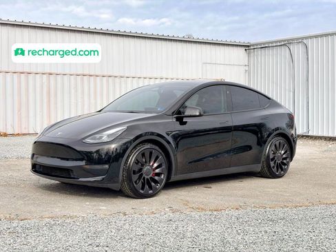 Used 2023 Tesla Model Y Performance image 1