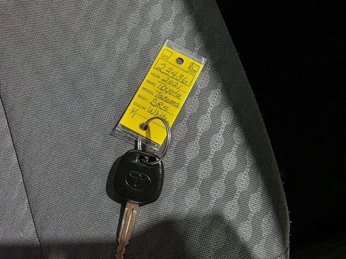 Used 2021 Toyota Tacoma SR5 image 31