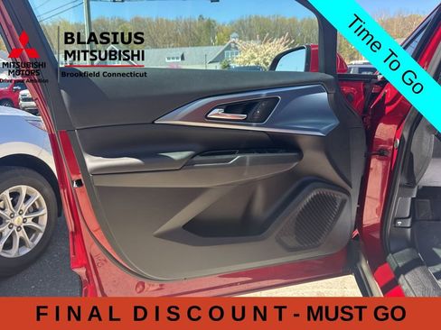 Used 2025 Chevrolet Equinox EV LT w/ Convenience Package FWD image 21