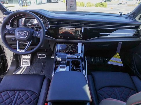 New 2026 Audi SQ7 Prestige image 29