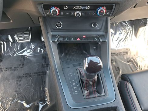 Certified 2025 Audi Q3 2.0T Premium Plus w/ Premium Plus Package image 22