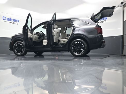 Used 2025 Kia Sorento S w/ Panoramic Sunroof Package FWD image 65