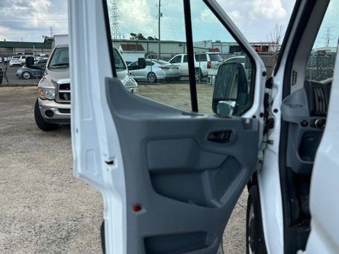 Used 2019 Ford Transit 250 148 Medium Roof RWD image 20