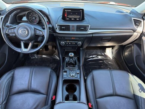 Used 2018 MAZDA MAZDA3 Touring FWD image 15