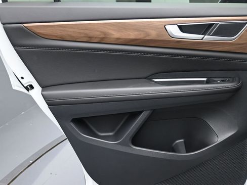 New 2026 Volkswagen Atlas SE FWD image 22