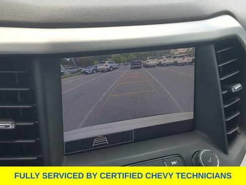 Used 2023 GMC Acadia SLE w/ Driver Convenience Package FWD image 31