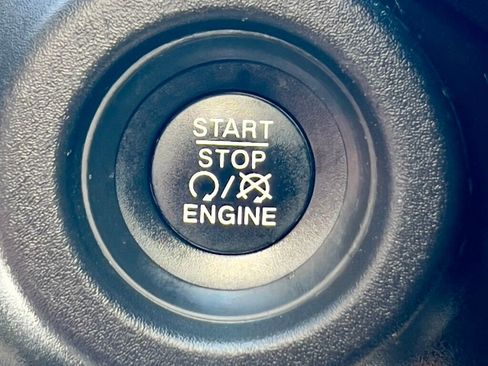 Used 2023 RAM ProMaster 2500 image 21