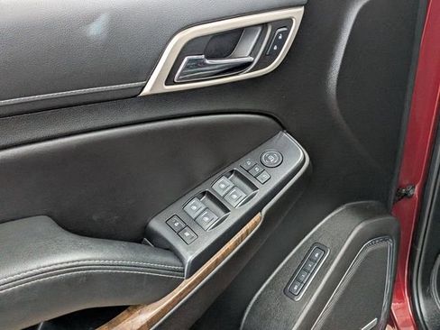 Used 2019 GMC Yukon Denali w/ Denali Ultimate Package image 17