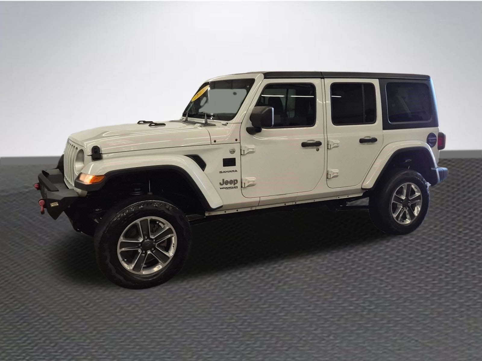 Used 2019 Jeep Wrangler Unlimited Sahara AWD/4WD image 2
