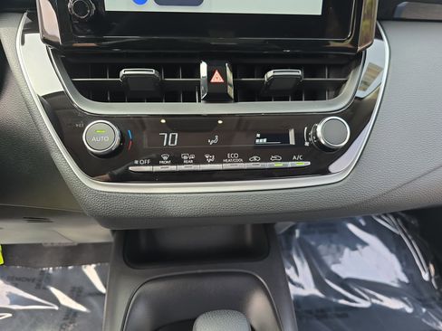 Used 2026 Toyota Corolla LE image 22