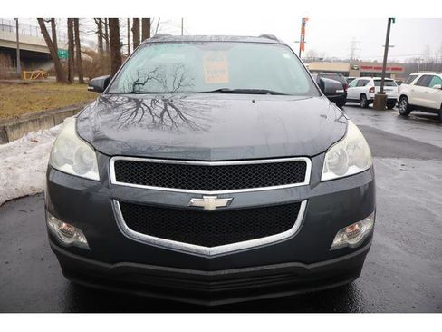 Used 2011 Chevrolet Traverse LT w/ Personal Connectivity Package image 3