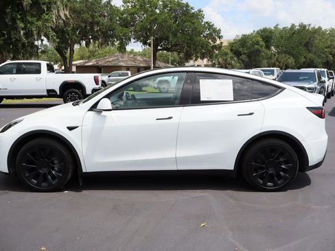Used 2024 Tesla Model Y Long Range AWD/4WD image 6