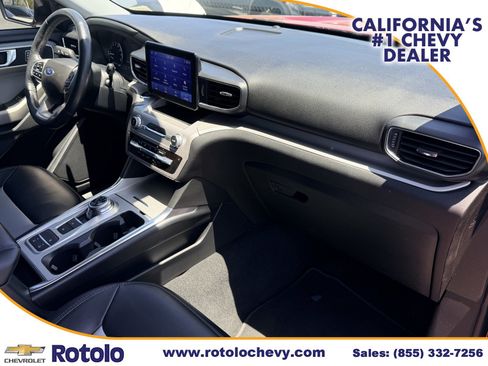 Used 2022 Ford Explorer XLT w/ Equipment Group 202A RWD image 7