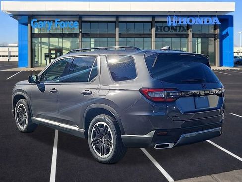 New 2026 Honda Pilot Touring image 2