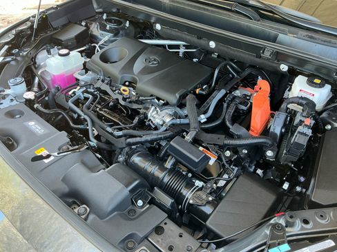 Used 2024 Toyota RAV4 LE AWD/4WD image 22
