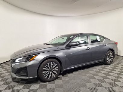Used 2025 Nissan Altima 2.5 SV w/ SV Premium Package