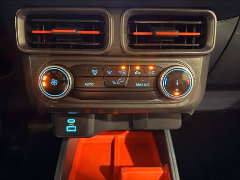 Used 2023 Ford Maverick XLT image 22