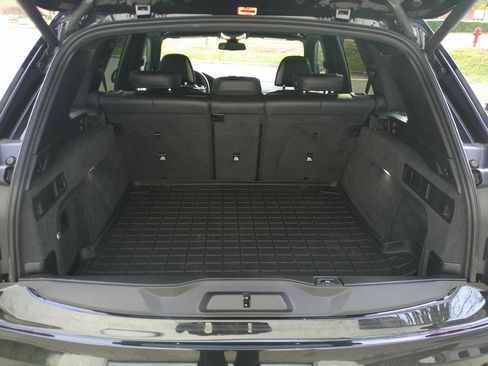 Used 2020 BMW X5 M50i w/ Executive Package image 36