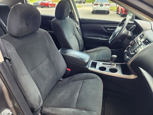 Used 2015 Nissan Altima 2.5 SV w/ Convenience Package FWD image 12
