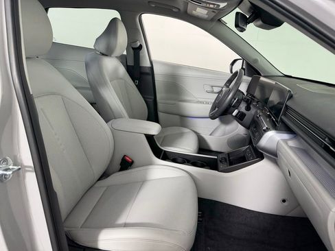 Used 2024 Hyundai Kona Limited image 35