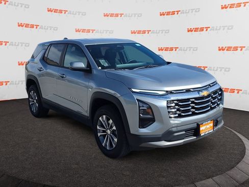 Used 2025 Chevrolet Equinox LT FWD image 7