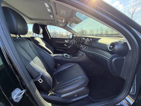 Used 2018 Mercedes-Benz E 300 4MATIC image 15