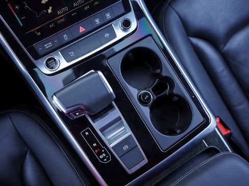 Used 2025 Audi Q7 2.0T Premium w/ Convenience Package image 38