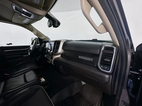 Used 2019 RAM 1500 Laramie AWD/4WD image 26