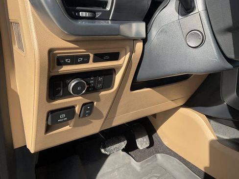 Used 2021 Ford F150 Lariat w/ Equipment Group 502A High image 11