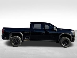 Used 2025 GMC Sierra 2500 AT4X video 2