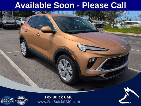 Used 2024 Buick Encore GX Preferred w/ Comfort Package FWD image 3