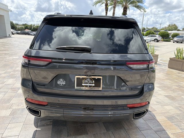 Used 2025 Jeep Grand Cherokee Summit w/ Obsidian Package AWD/4WD image 3