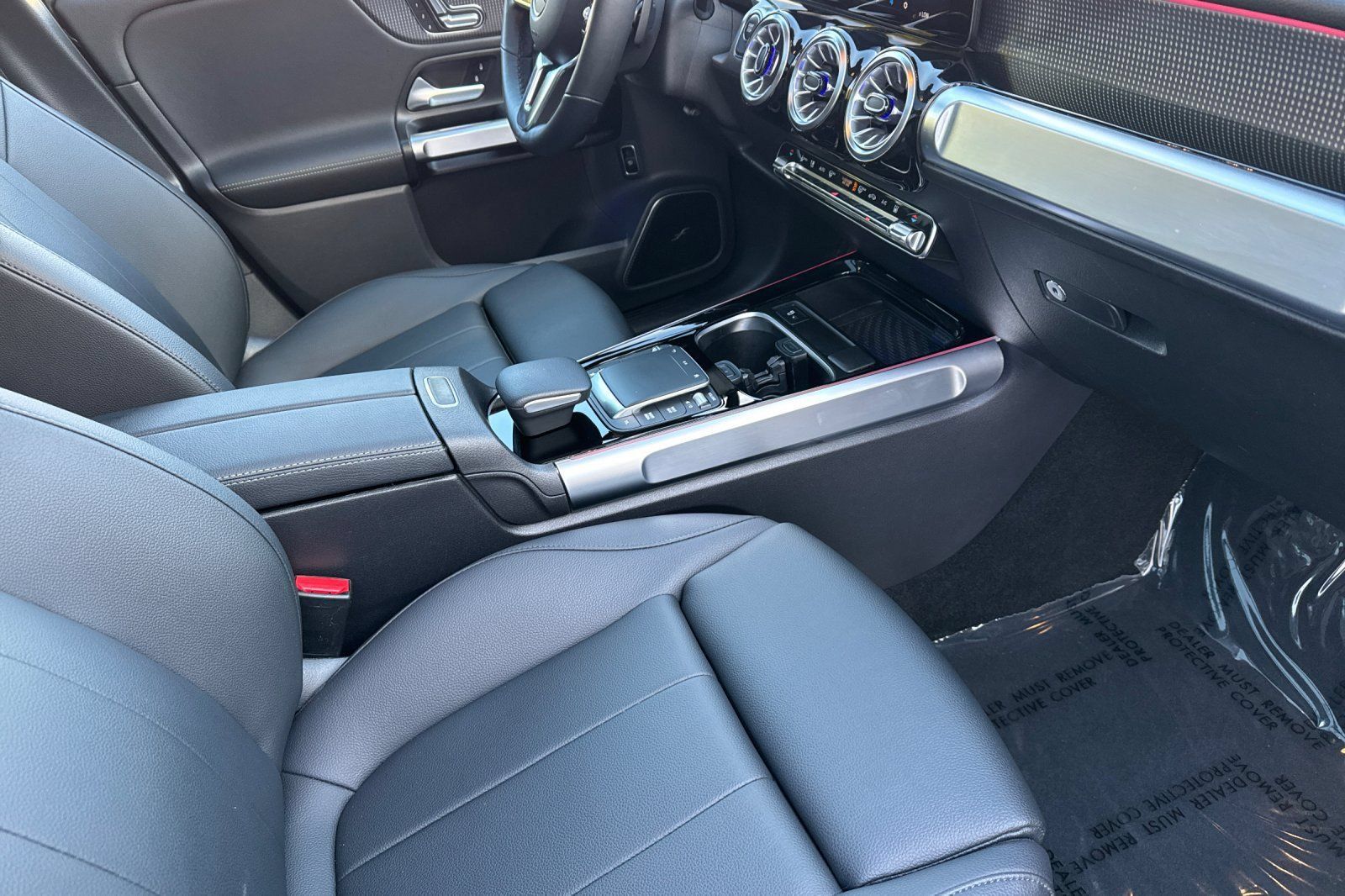 Certified 2023 Mercedes-Benz EQB 300 4MATIC image 19