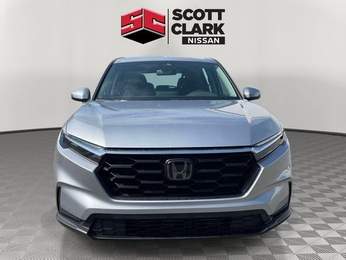Used 2023 Honda CR-V LX image 2