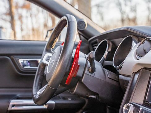 Used 2017 Ford Mustang GT Premium image 42