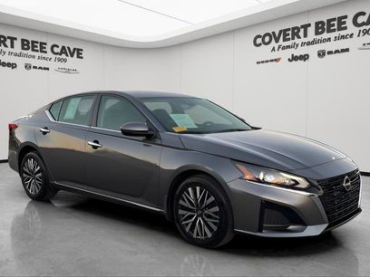 Used 2023 Nissan Altima 2.5 SV