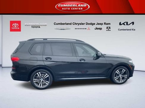 Used 2022 BMW X7 M50i image 9