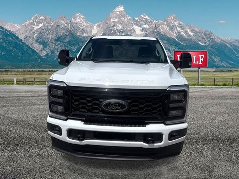 Used 2026 Ford F350 Lariat w/ Black Appearance Package AWD/4WD image 2