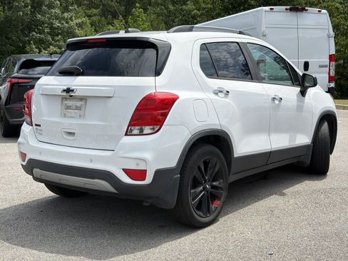 Used 2019 Chevrolet Trax LT w/ Sun & Sound Package FWD image 23