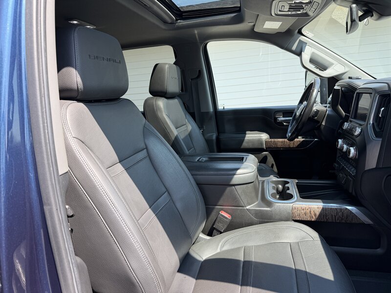 Used 2022 GMC Sierra 2500 Denali AWD/4WD image 30