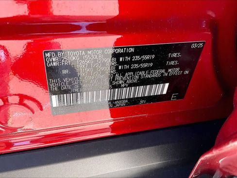 Used 2025 Toyota RAV4 XSE AWD/4WD image 35