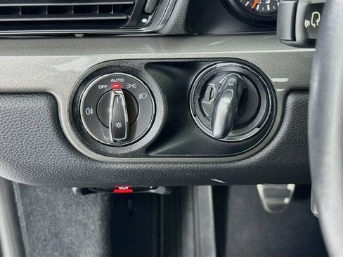 Certified 2018 Porsche 911 Carrera RWD image 14